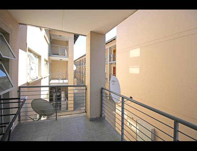 1 BEDROOM APARTMENT FOR SALE IN FERNDALE
